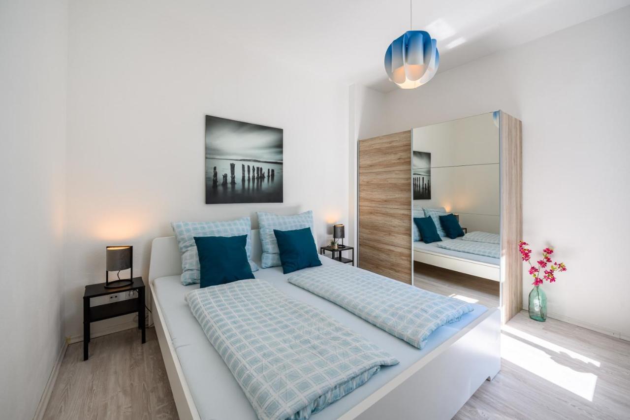 Großzügige Wohnung, TOP-Lage auf dem Werder, max 4 Personen Magdeburg Exterior foto
