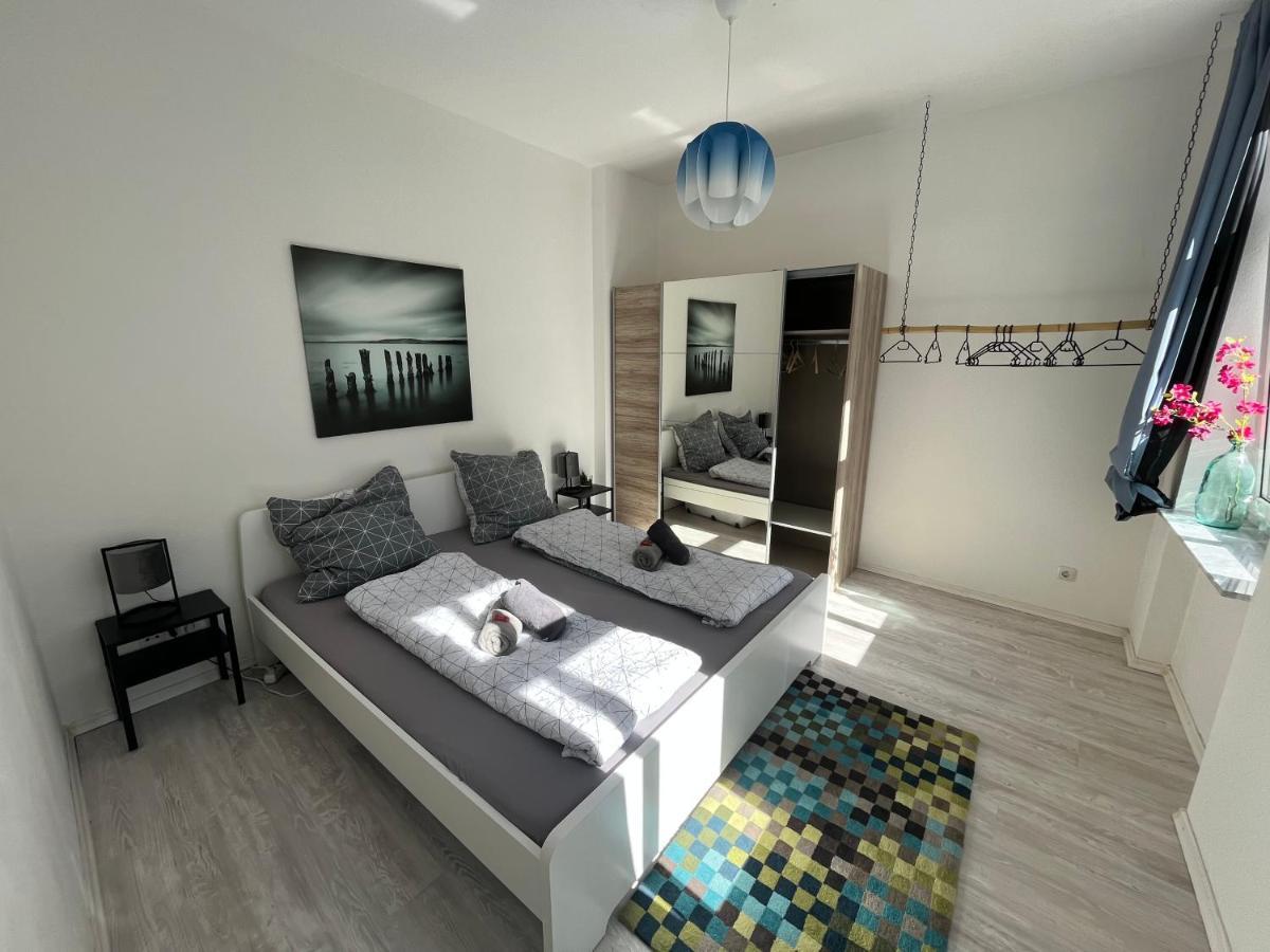 Großzügige Wohnung, TOP-Lage auf dem Werder, max 4 Personen Magdeburg Exterior foto
